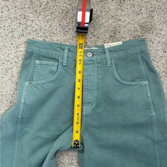 NWOT- We The Free Good Luck Mid-Rise Barrel Jeans ( RARE COLOR ) - Picture 4 of 6